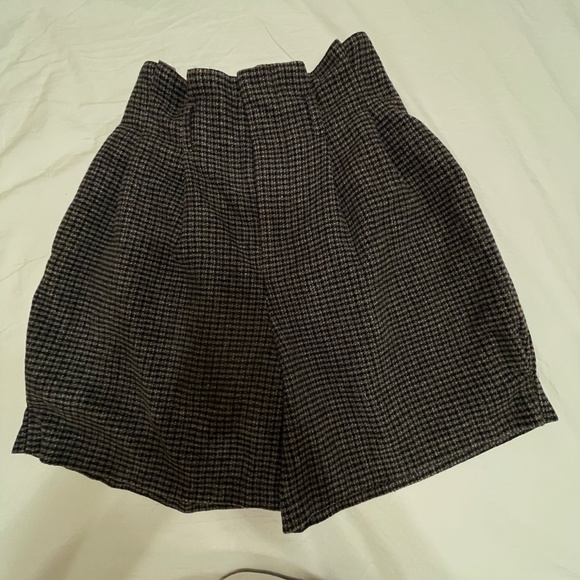 New Japanese Plaid and Pleated wool Skort, paper bag waist size 26, high waisted - Picture 7 of 11